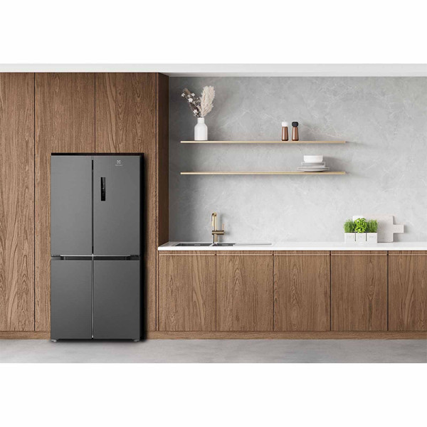 ELECTROLUX MULTI DOOR FRIDGE EQE4900B-B